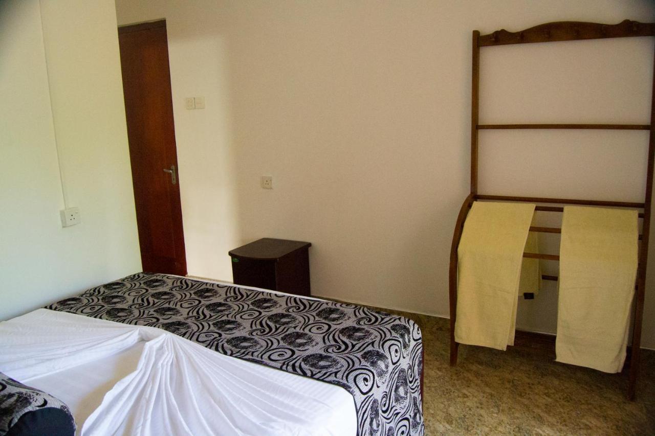 Hotel Iduwara Guest Sigiriya Exterior foto