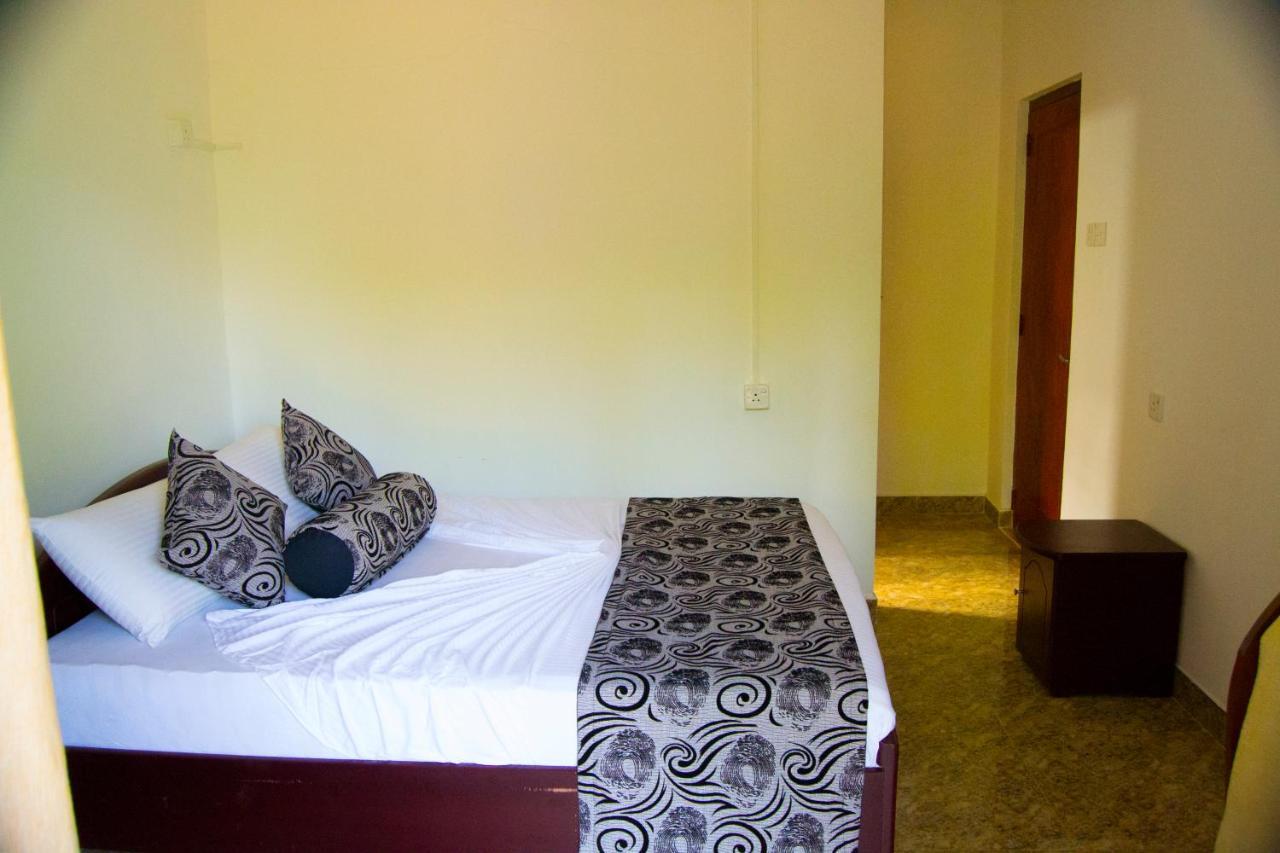 Hotel Iduwara Guest Sigiriya Exterior foto